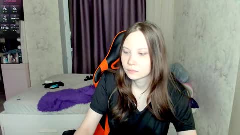 Snapshot of angel_doll585 chatting on 11/14/25, 01:15 Fallen Angel online show from 11/14/25, 01:15