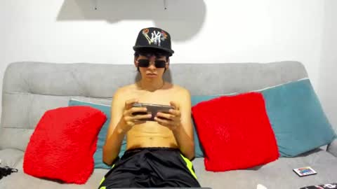 Snapshot of angel_dustt1 chatting on 06/25/26, 08:24 angel_dustt1 online show from 06/25/26, 08:24