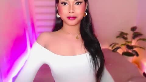 Snapshot of angel_eloaxx chatting on 05/11/26, 03:23 Angel online show from 05/11/26, 03:23