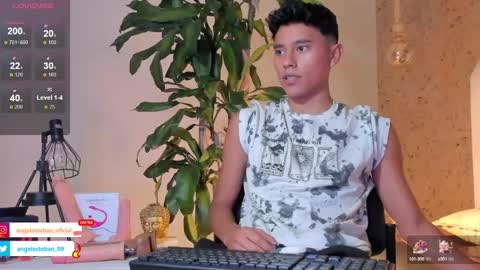 Snapshot of angel_esteban_fx chatting on 02/01/25, 10:26 ngel Esteban online show from 02/01/25, 10:26