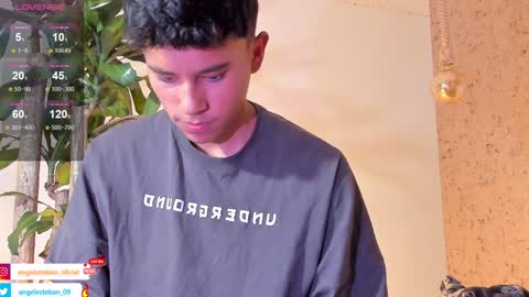 Snapshot of angel_esteban_fx chatting on 02/06/25, 11:10 ngel Esteban online show from 02/06/25, 11:10