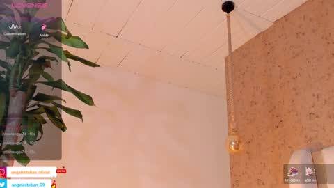 Snapshot of angel_esteban_fx chatting on 02/07/25, 10:08 ngel Esteban online show from 02/07/25, 10:08