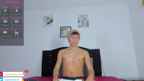 Snapshot of angel_esteban_fx chatting on 11/23/25, 03:06 ngel Esteban online show from 11/23/25, 03:06