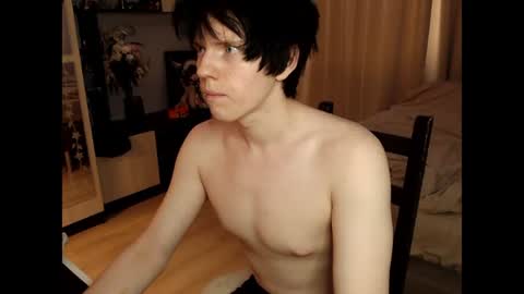 Snapshot of angel_fear chatting on 06/11/26, 02:53 Ray online show from 06/11/26, 02:53