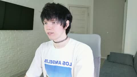 Snapshot of angel_fear chatting on 07/24/26, 02:04 Ray online show from 07/24/26, 02:04
