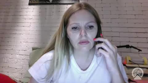 Snapshot of angel_girllovemy chatting on 03/22/26, 05:27 ANGEL online show from 03/22/26, 05:27