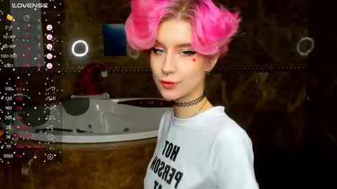 Snapshot of angel_julles chatting on 02/19/26, 01:23 Angel Dust online show from 02/19/26, 01:23