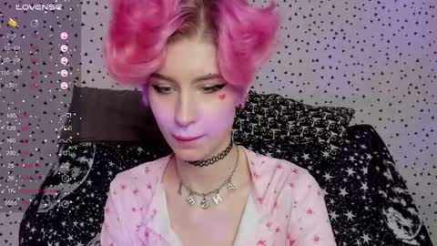 Snapshot of angel_julles chatting on 02/20/26, 01:57 Angel Dust online show from 02/20/26, 01:57