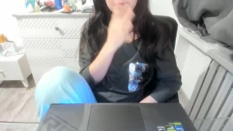 Snapshot of angel_lee__ chatting on 01/02/25, 01:19 angel_lee__ online show from 01/02/25, 01:19