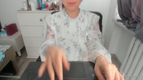 Snapshot of angel_lee__ chatting on 02/09/25, 05:19 angel_lee__ online show from 02/09/25, 05:19