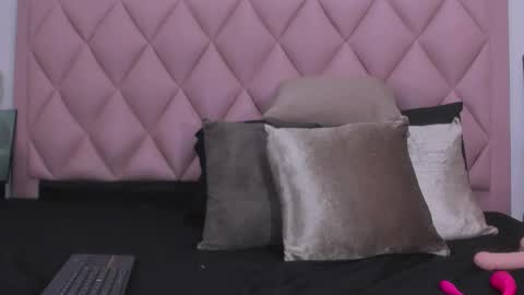 Snapshot of angel_light888 chatting on 12/12/24, 07:52 Angel online show from 12/12/24, 07:52