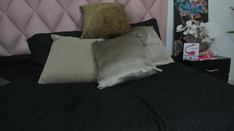 Snapshot of angel_light888 chatting on 12/18/24, 05:37 Angel online show from 12/18/24, 05:37