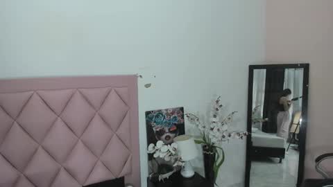 Snapshot of angel_light888 chatting on 12/20/24, 07:28 Angel online show from 12/20/24, 07:28