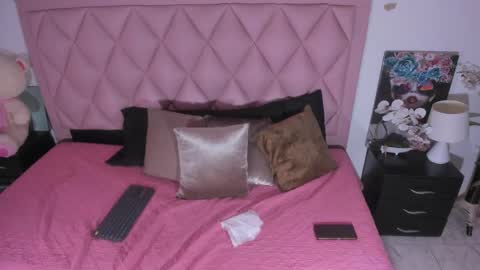 Snapshot of angel_light888 chatting on 01/17/25, 12:52 Angel online show from 01/17/25, 12:52