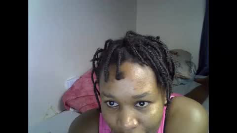 Snapshot of angel_mia5 chatting on 05/22/26, 04:12 angel_mia5 online show from 05/22/26, 04:12
