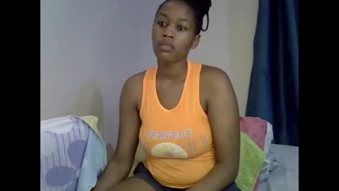 Snapshot of angel_mia5 chatting on 06/06/26, 01:00 angel_mia5 online show from 06/06/26, 01:00