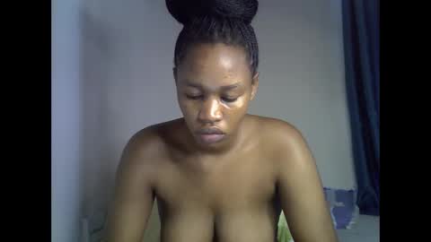 Snapshot of angel_mia5 chatting on 06/10/26, 09:30 angel_mia5 online show from 06/10/26, 09:30