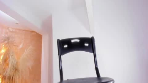 Snapshot of angel_nicolas chatting on 12/02/24, 09:17 ANGEL online show from 12/02/24, 09:17