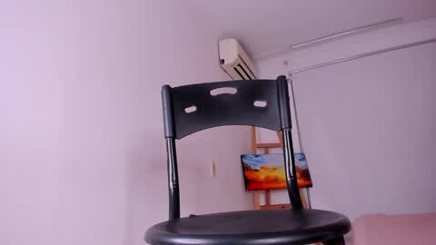 Snapshot of angel_nicolas chatting on 02/27/25, 12:32 ANGEL online show from 02/27/25, 12:32