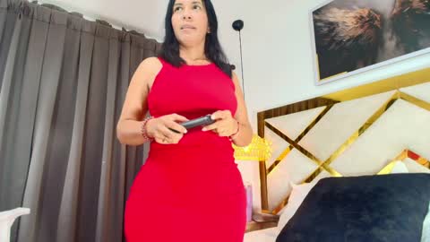 Snapshot of angel_perverted1 chatting on 04/09/26, 11:15 Nicolle online show from 04/09/26, 11:15