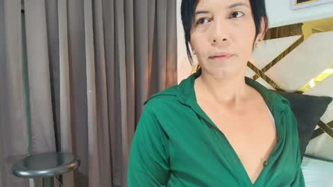 Snapshot of angel_perverted1 chatting on 04/16/26, 11:22 Nicolle online show from 04/16/26, 11:22