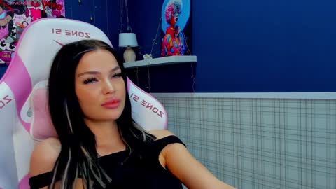 Snapshot of angel_sapphire_ chatting on 12/11/24, 02:22 Angel My schedule GTM2 Mon Tue Wen Thu Fri 0900am-0400pm online show from 12/11/24, 02:22