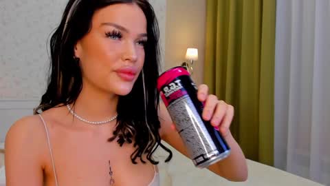 Snapshot of angel_sapphire_ chatting on 12/24/24, 12:11 Angel My schedule GTM2 Mon Tue Wen Thu Fri 0900am-0400pm online show from 12/24/24, 12:11