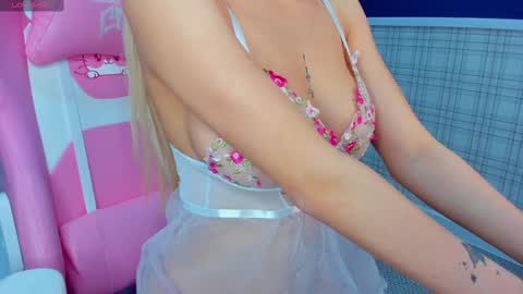 Snapshot of angel_sapphire_ chatting on 02/22/25, 11:02 Angel My schedule GTM2 Mon Tue Wen Thu Fri 0900am-0400pm online show from 02/22/25, 11:02