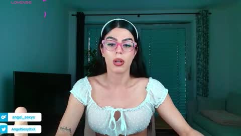 Snapshot of angel_sexyxxx chatting on 04/13/26, 11:37 CALL ME ANGEL online show from 04/13/26, 11:37