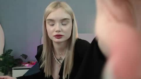Angela online show from 05/10/26, 06:07