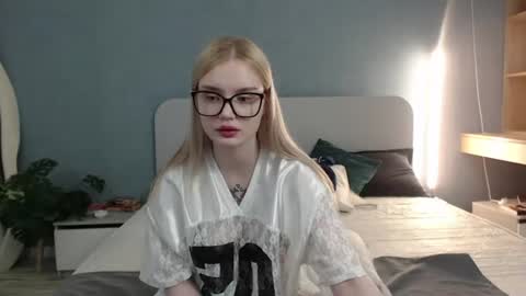 Angela online show from 06/21/26, 05:54