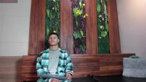 Snapshot of angel_silva_ chatting on 04/07/26, 11:32 Angel online show from 04/07/26, 11:32