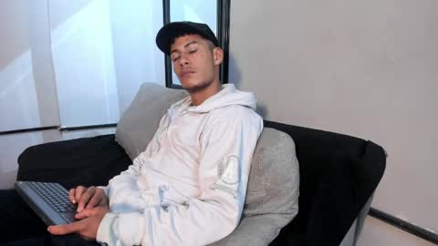 Angel  online show from 04/16/26, 11:44