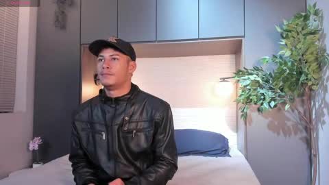 Angel  online show from 04/17/26, 11:57