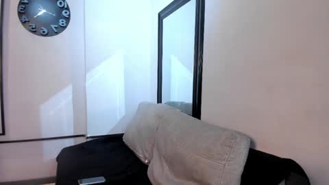 Angel  online show from 04/23/26, 11:53