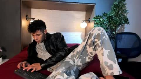 Angel  online show from 05/03/26, 11:38