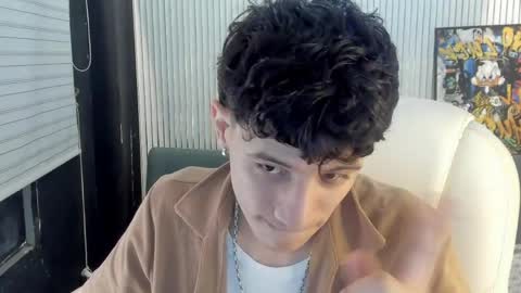 Angel online show from 04/10/26, 04:23