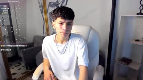 Angel online show from 04/12/26, 12:43