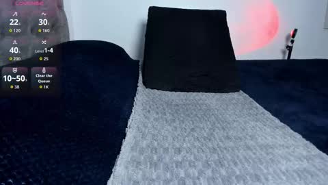 Snapshot of angel_sunshine chatting on 12/17/25, 07:36 Angel online show from 12/17/25, 07:36