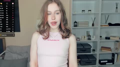 Snapshot of angel_to_burn chatting on 02/05/26, 07:35 SofiaSofi online show from 02/05/26, 07:35