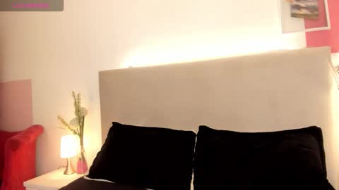 angel_velvet_ online show from 12/05/25, 12:03