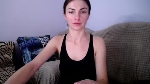 Zoe online show from 12/28/24, 12:03