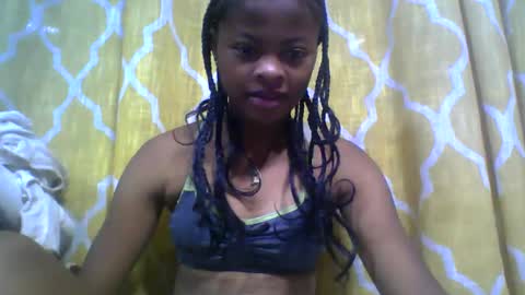 Snapshot of angela166093 chatting on 11/12/25, 03:40 angela166093 online show from 11/12/25, 03:40