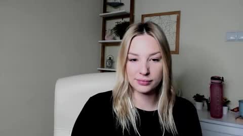 Snapshot of angela21babe chatting on 02/24/26, 06:33 Angela online show from 02/24/26, 06:33