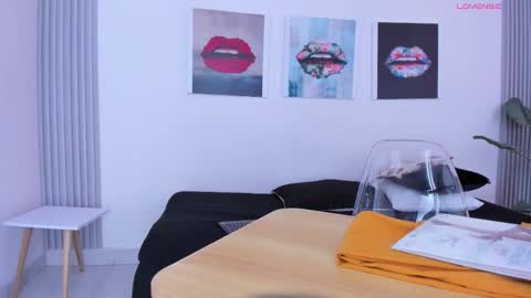 A N G E LA.  online show from 11/05/25, 03:28