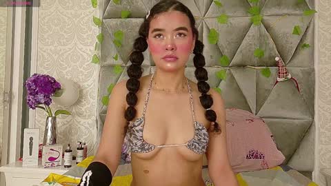 Angela online show from 02/01/25, 12:58