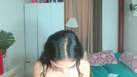 Snapshot of angela_mccollins chatting on 03/04/25, 04:27 angela online show from 03/04/25, 04:27