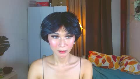 angela online show from 11/14/25, 09:13