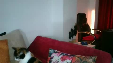  Angela  online show from 09/18/25, 05:37