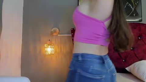 angela_nix online show from 05/30/26, 04:04